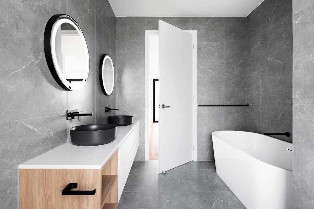 10 Timeless Bathroom Design Ideas
